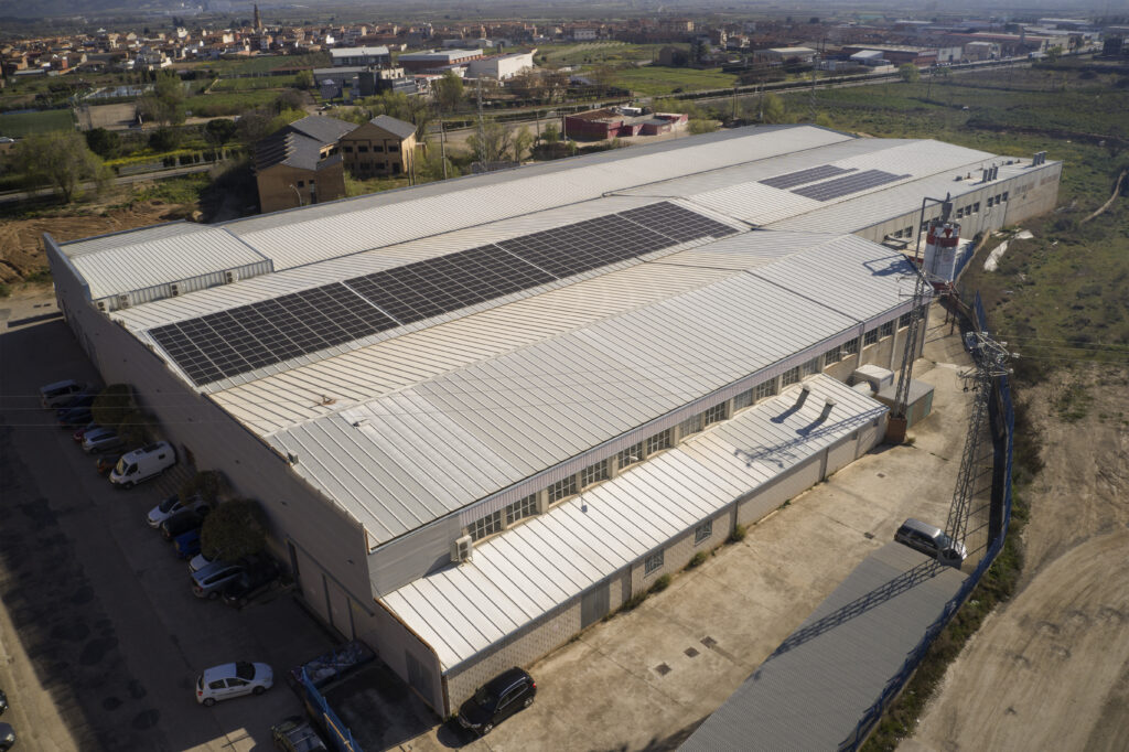 Foto aérea de la fachada de las instalaciones de Delta