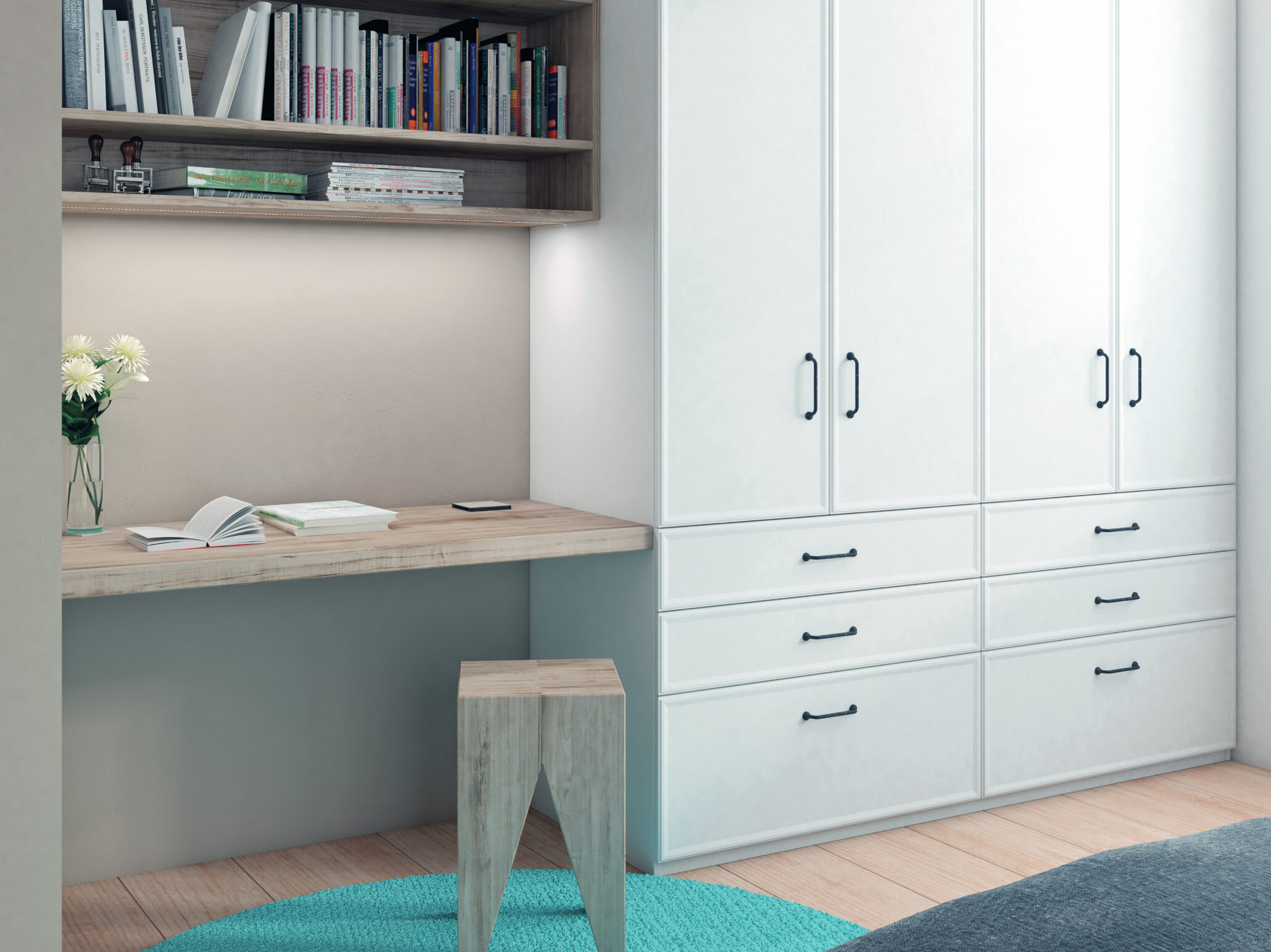 Mesa de estudio de madera en un ambiente acogedor, acompañada de una estantería repleta de libros. Un jarrón decorativo sobre la mesa añade un toque personal al espacio. Ideal para fomentar la creatividad y el orden en el hogar.